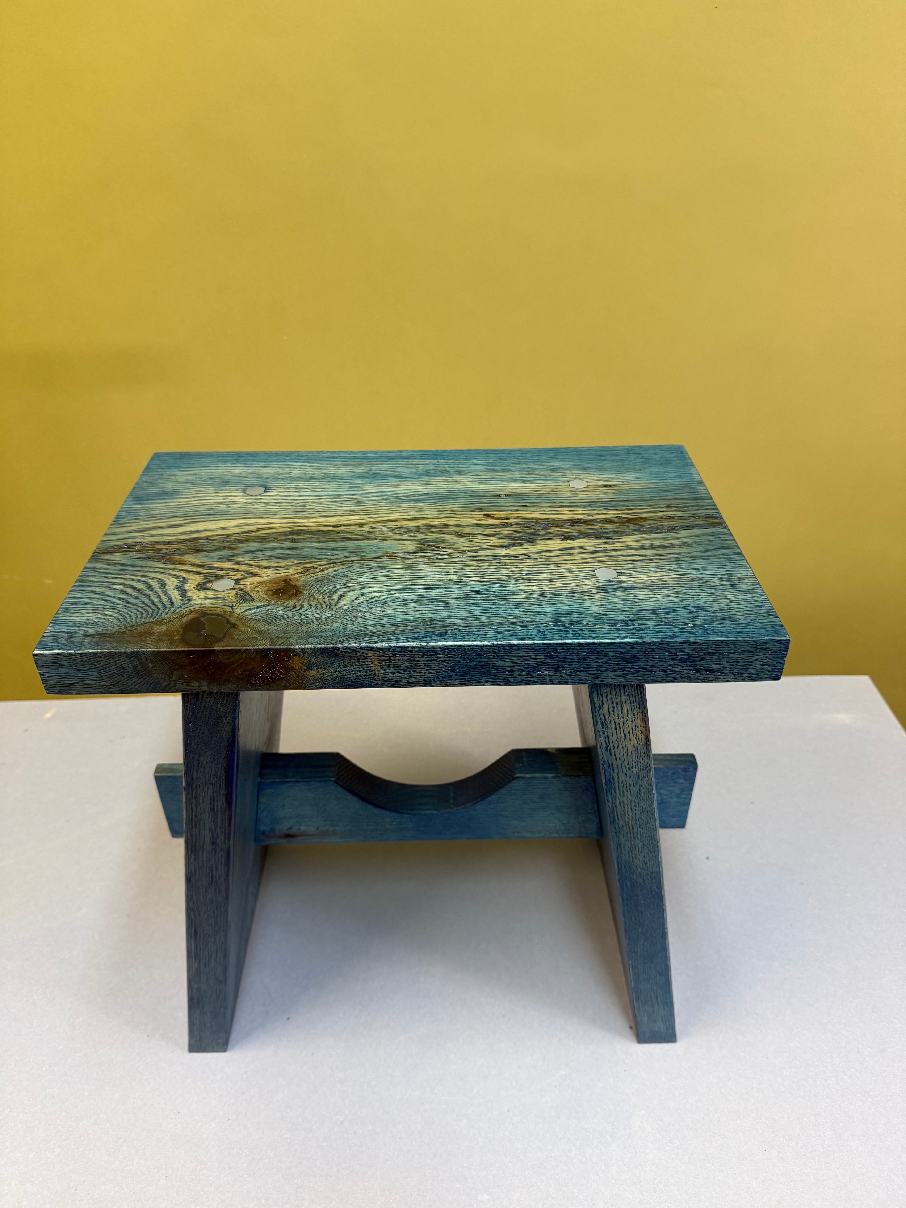 10"x17"x17" Blue Stain Blackett Bench